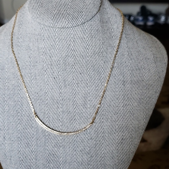 Chloe + Isabel Jewelry - Chloe +Isabel Minimalist Collar Necklace Chloe + Isabel Jewelry - Chloe +Isabel Minimalist Collar Necklace